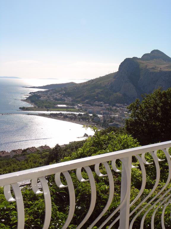 Holiday Home Figa Omiš Kamer foto