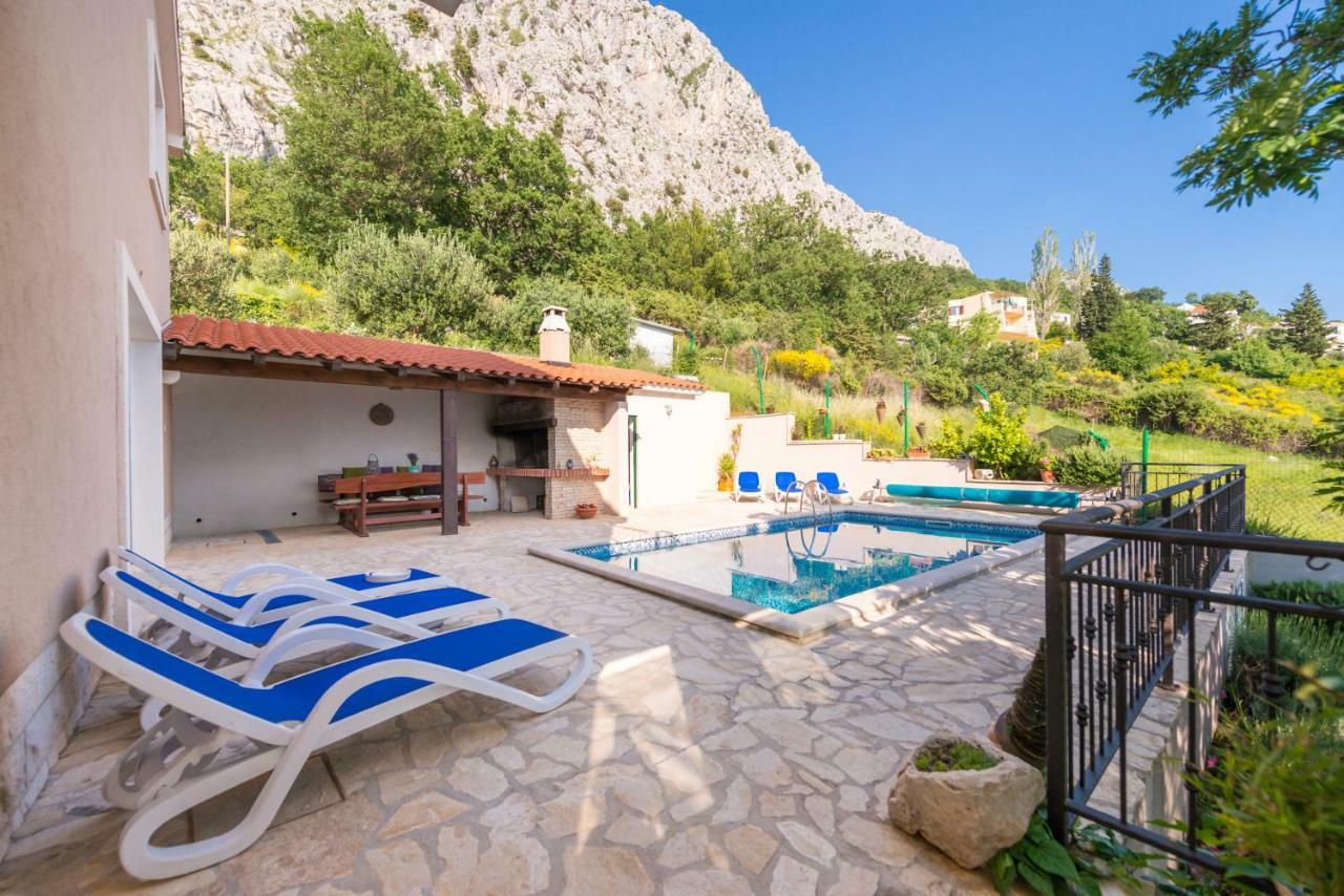 Holiday Home Figa Omiš Buitenkant foto