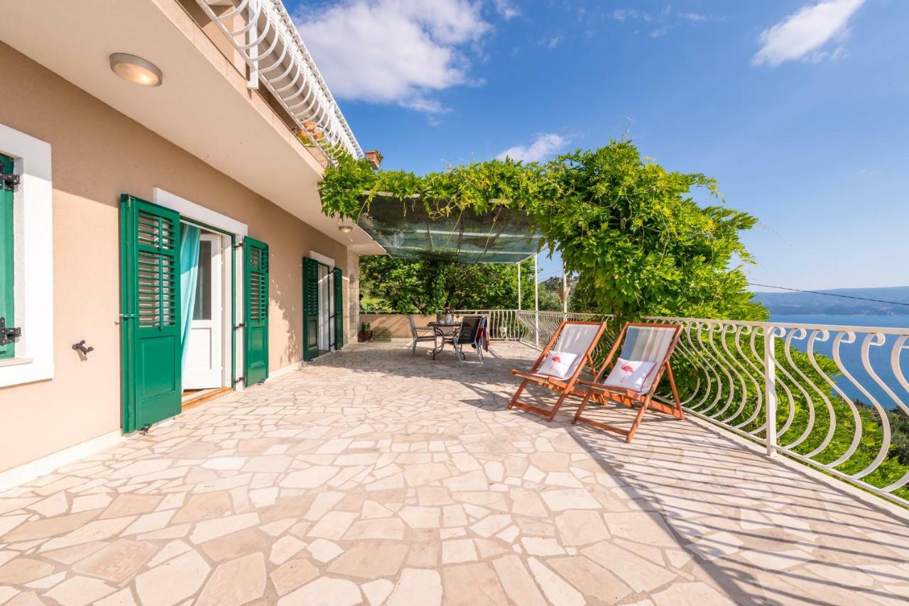 Holiday Home Figa Omiš Buitenkant foto