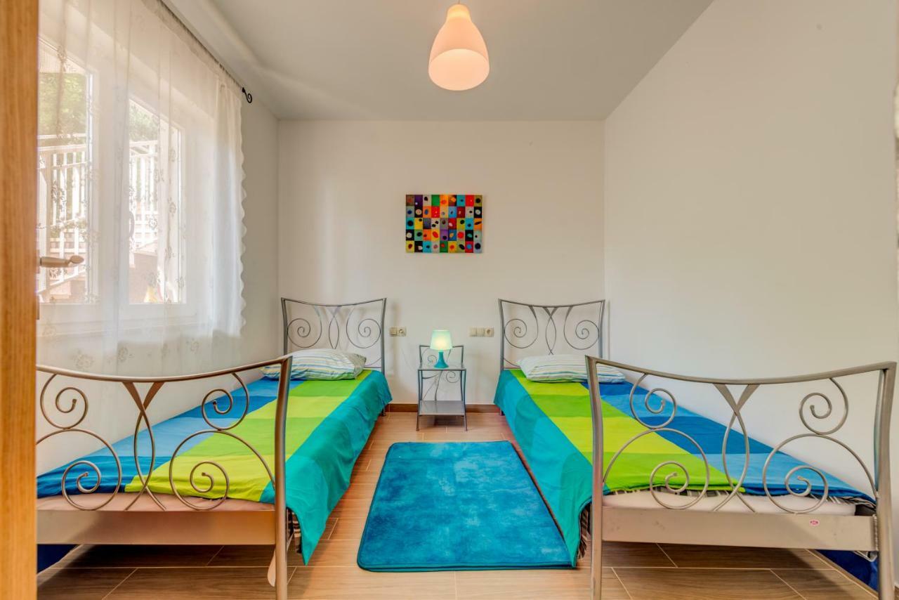 Holiday Home Figa Omiš Buitenkant foto