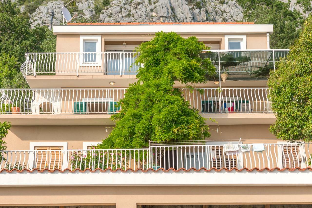 Holiday Home Figa Omiš Buitenkant foto