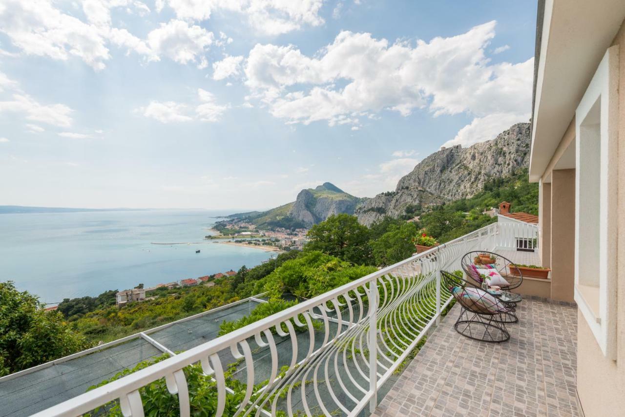 Holiday Home Figa Omiš Buitenkant foto