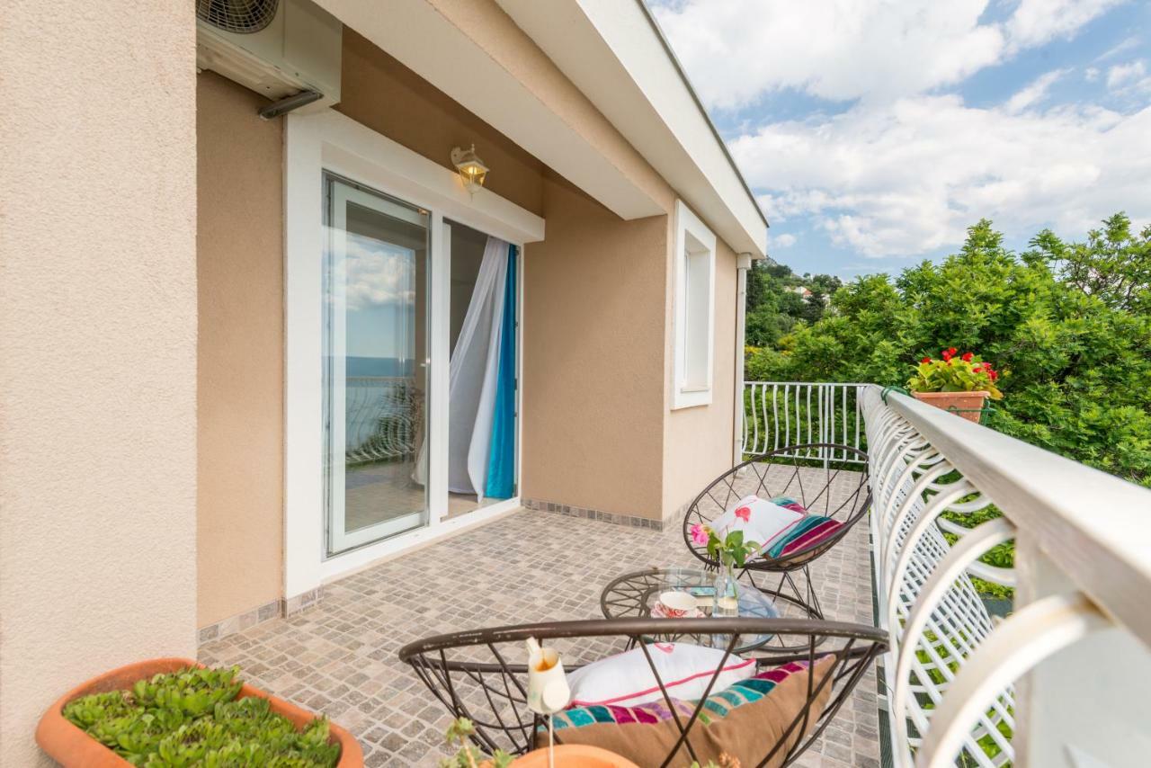 Holiday Home Figa Omiš Buitenkant foto