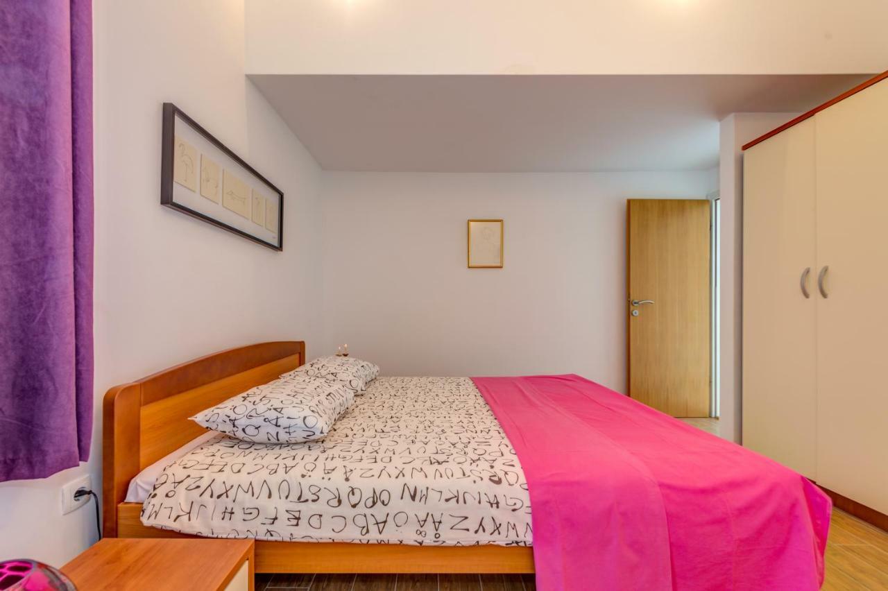 Holiday Home Figa Omiš Buitenkant foto